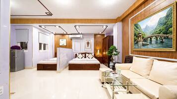 In-room safe, individually furnished, desk, laptop workspace