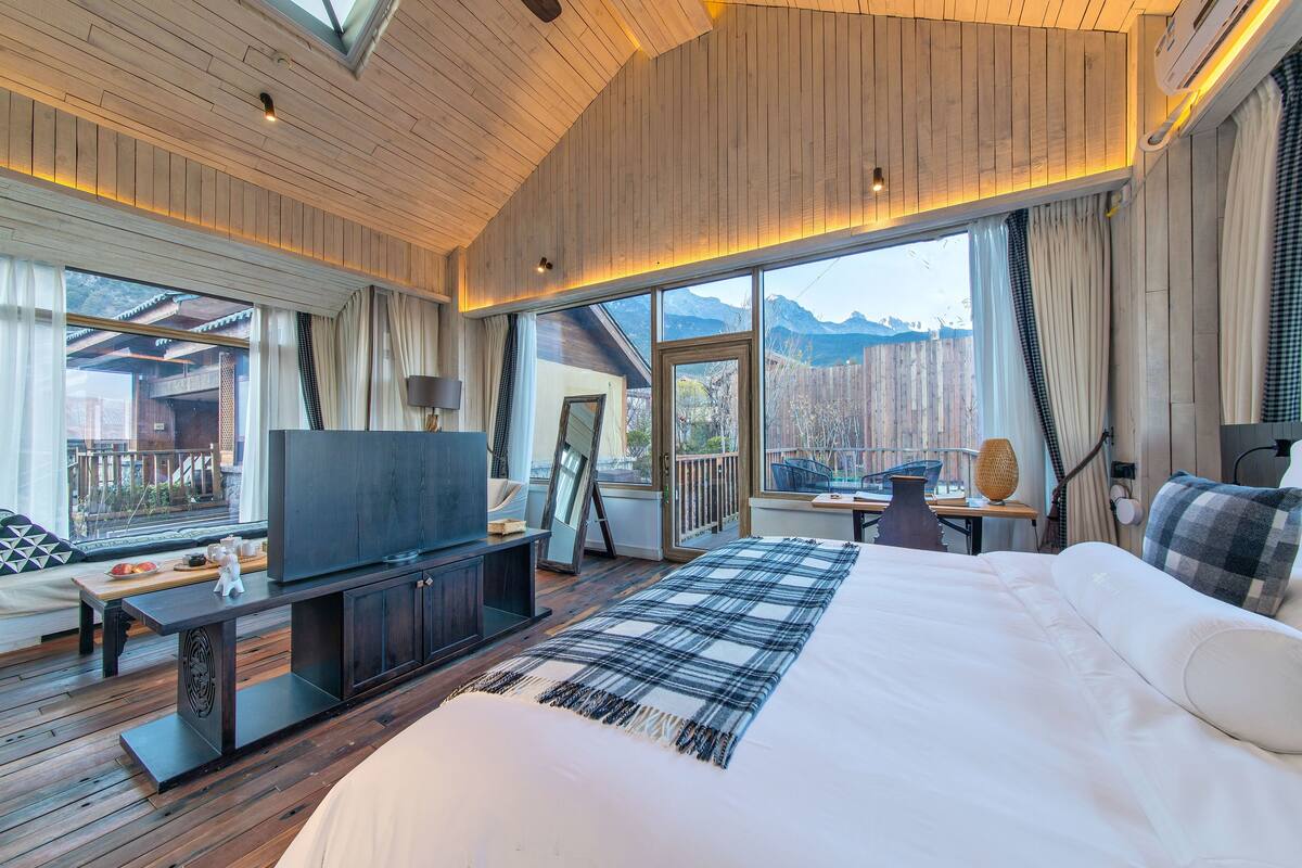 Chalet Signature, 1 cama de matrimonio grande con sofá cama, balcón | Minibar con artículos gratuitos y decoración individual