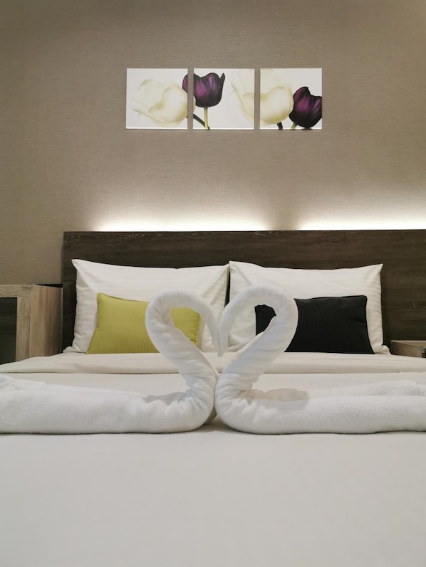 In-room safe, desk, iron/ironing board, free WiFi - Hotel Alpha (Bukit Mertajam)