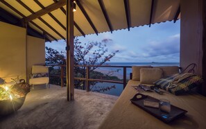 Doppia Deluxe, vista spiaggia | Biancheria da letto di alta qualità, materassi in memory foam