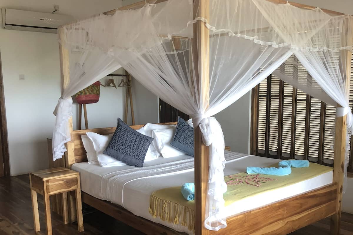 Deluxe Double Room, Beach View | Premium bedding, memory-foam beds, in-room safe, individually decorated