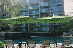 Außenpool, Liegestühle