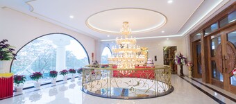 Tan An Palace
