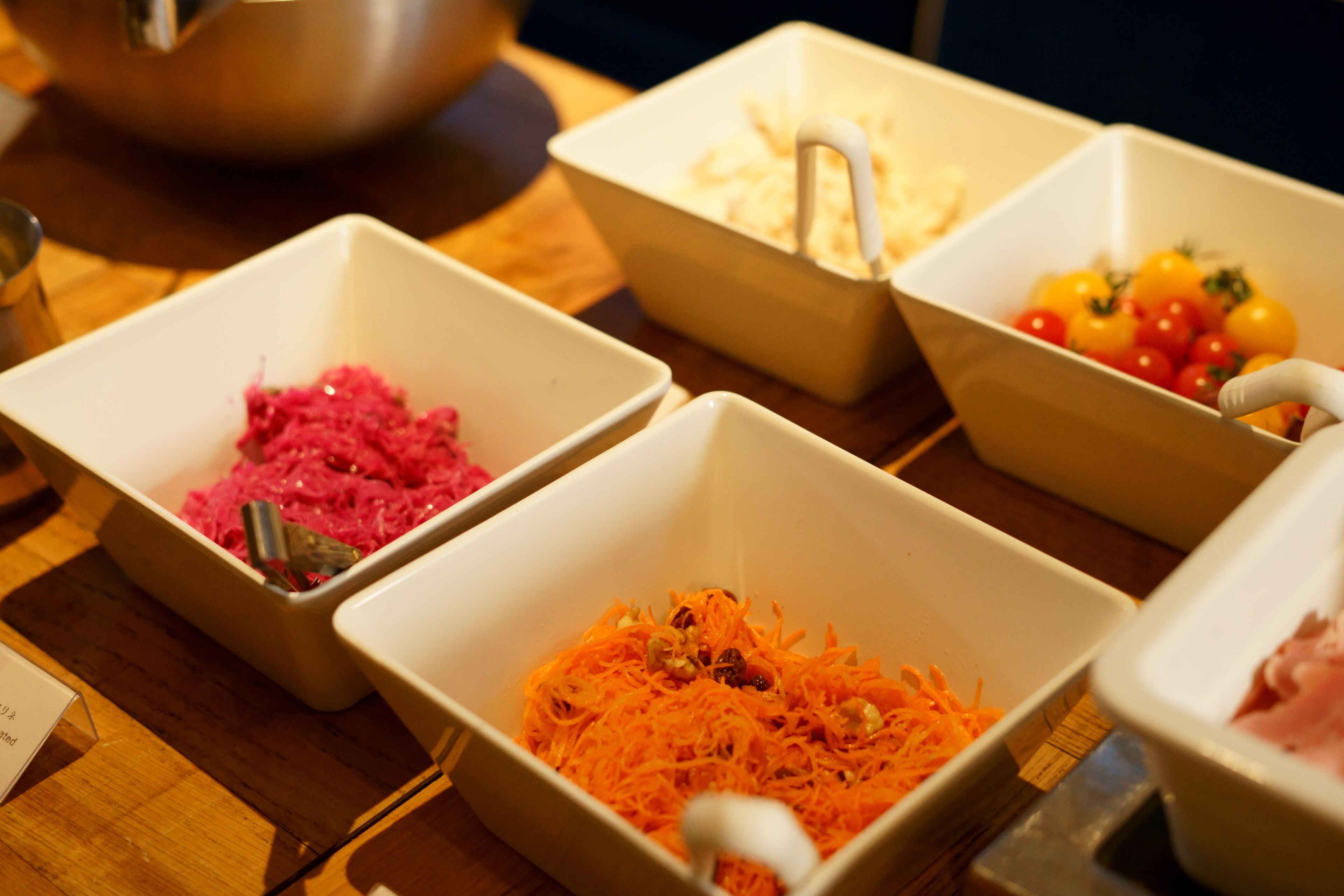 daily buffet breakfast (jpy 1870 per person)