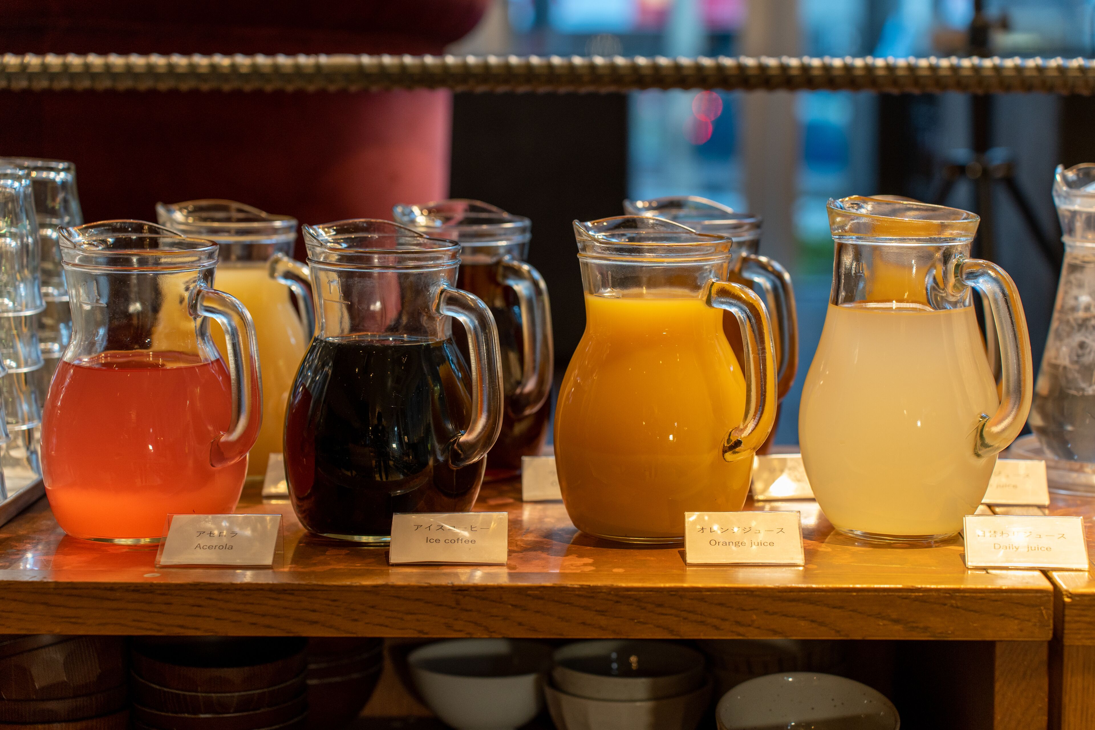 daily buffet breakfast (jpy 1870 per person)