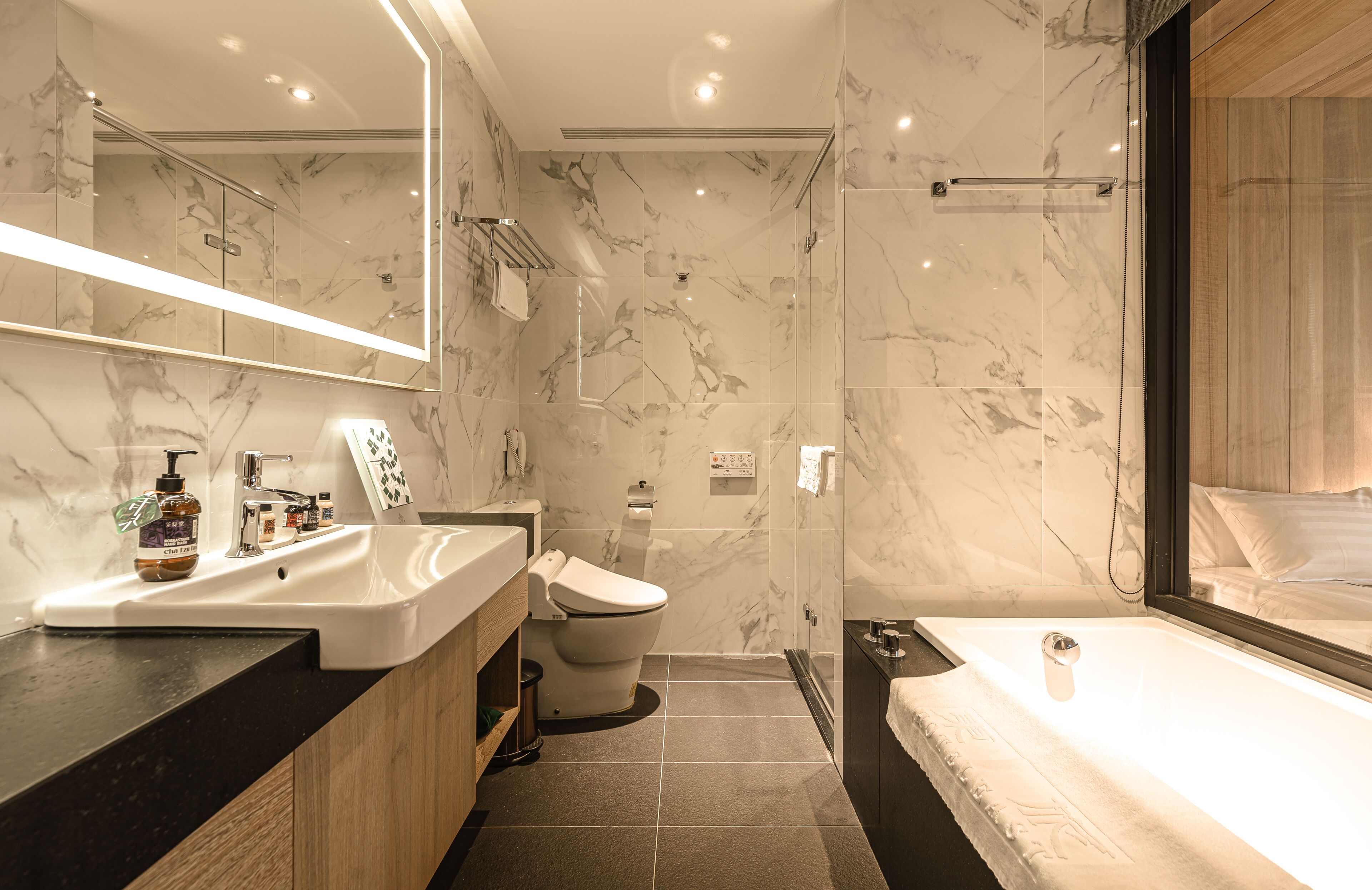 Superior Double or Twin Room, Bathtub | Bathroom