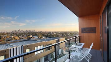 Northcote Hill, 2-Bedroom Apartment, City View | Balcony