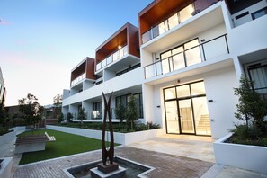 Front of property - StayCentral - Northcote Hill Penthouse (Northcote)