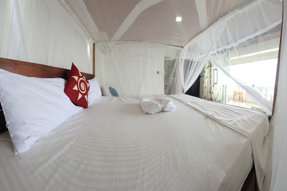 Superior-Doppelzimmer | Schreibtisch, laptopgeeigneter Arbeitsplatz, Bügeleisen/Bügelbrett