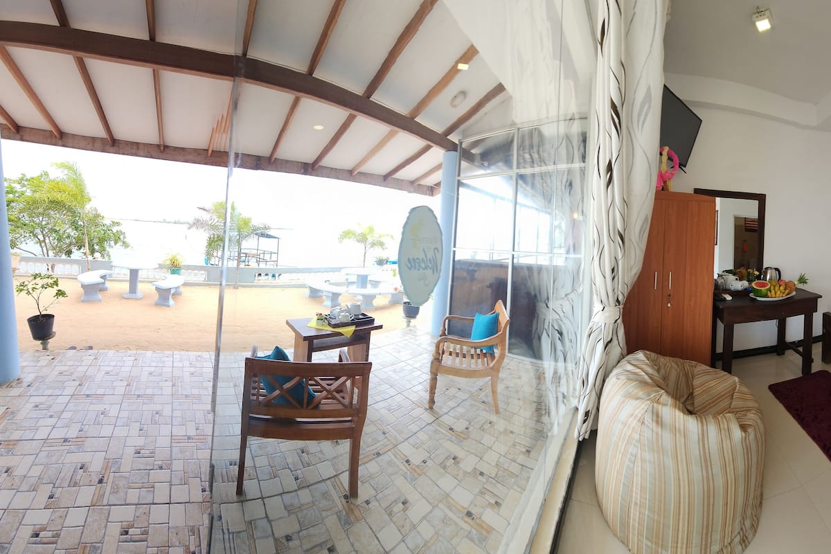 Superior-Doppelzimmer (With Lagoon View) | Schreibtisch, laptopgeeigneter Arbeitsplatz, Bügeleisen/Bügelbrett