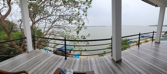 Dinuda Lagoon Resort