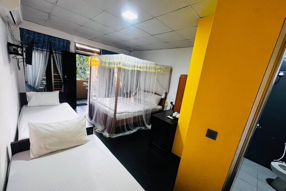 Deluxe Double Room, Garden View | Premium bedding, pillow-top beds, iron/ironing board (on request)
