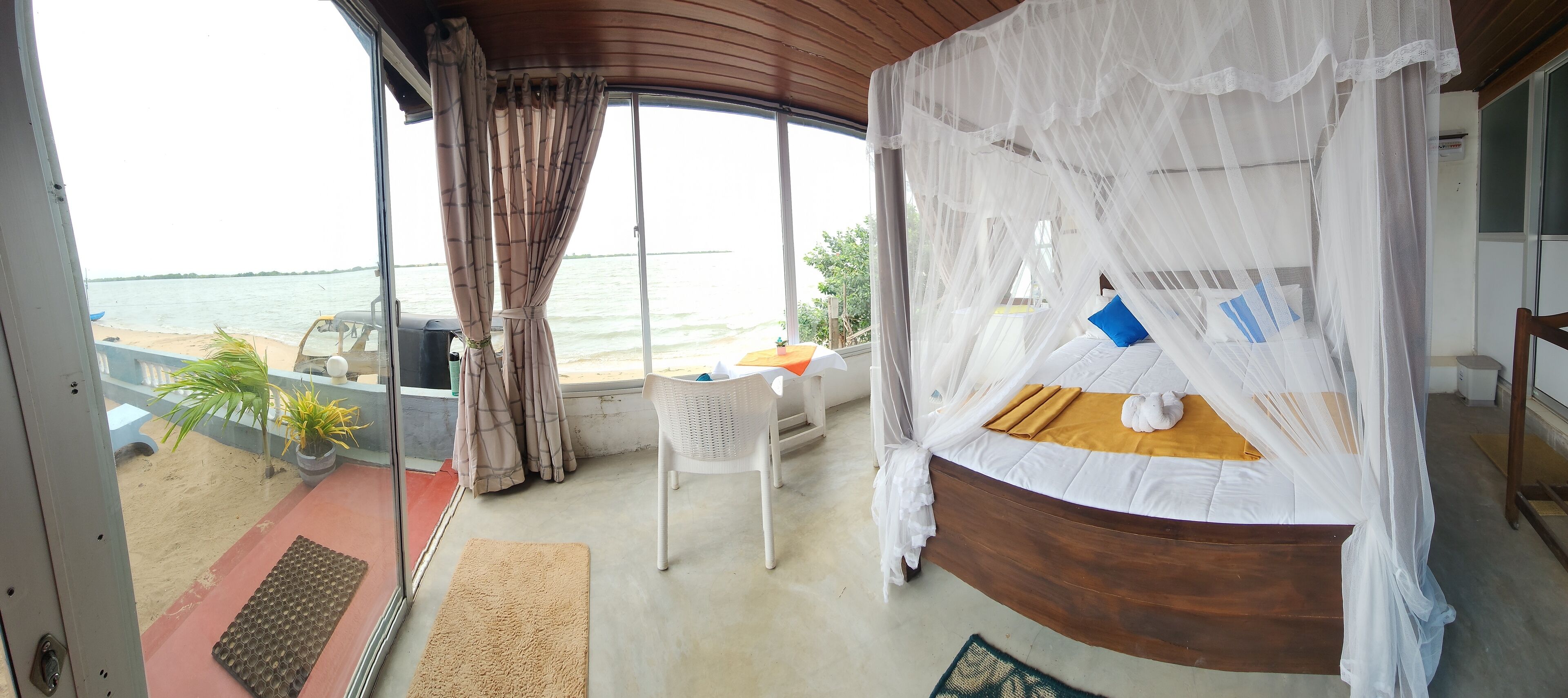 Budget Double Room with Lagoon View