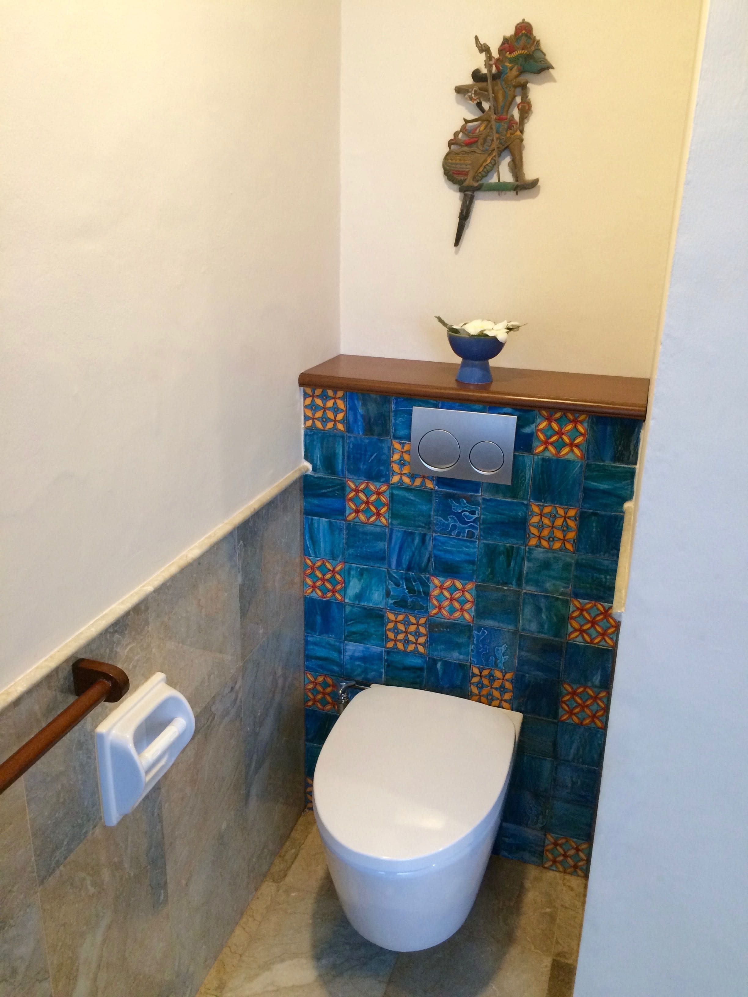 cottage, garden view | bathroom amenities | shower, free toiletries, bathrobes, slippers