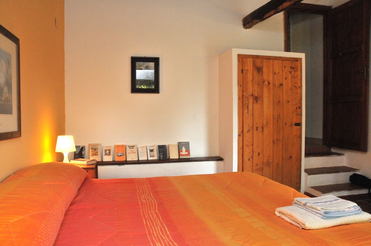 Single Room | Individually decorated, individually furnished, blackout drapes