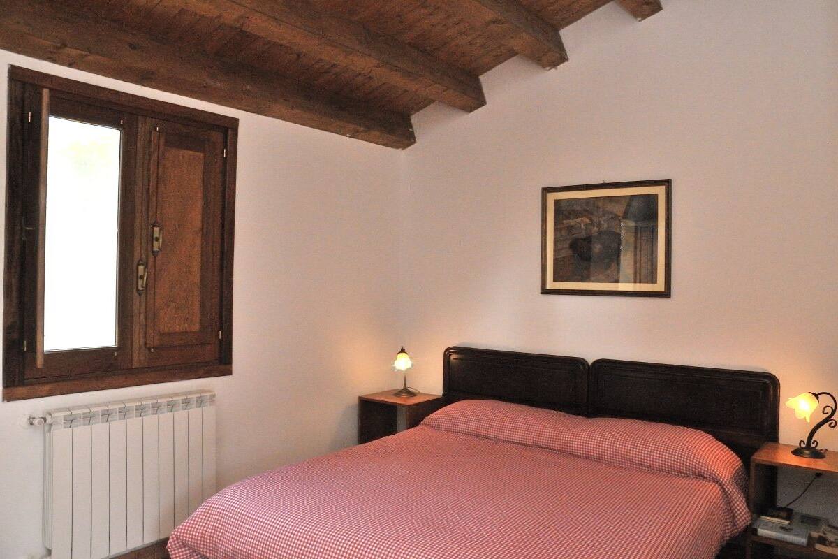 Kamer, 1 twee- of 2 eenpersoonsbedden, toegankelijk voor mindervaliden | Verduisterende gordijnen, een strijkplank/strijkijzer, gratis wifi