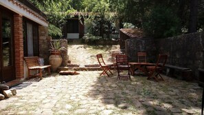 Double or Twin Room | Terrace/patio - Agriturismo Bosco Pianetti (Gratteri)