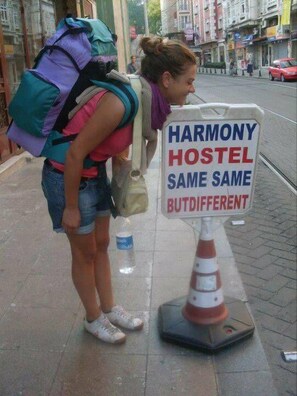 Interior entrance - Istanbul Harmony Hostel (Istanbul)