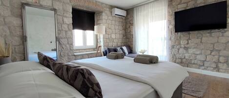 Standaard studio | Hypoallergeen beddengoed, donsdekens, een kluis op de kamer