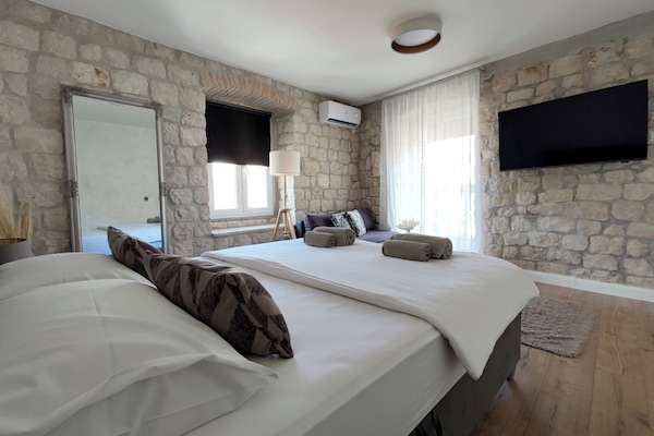 Estudio estándar | Ropa de cama hipoalergénica, edredones de plumas, caja fuerte