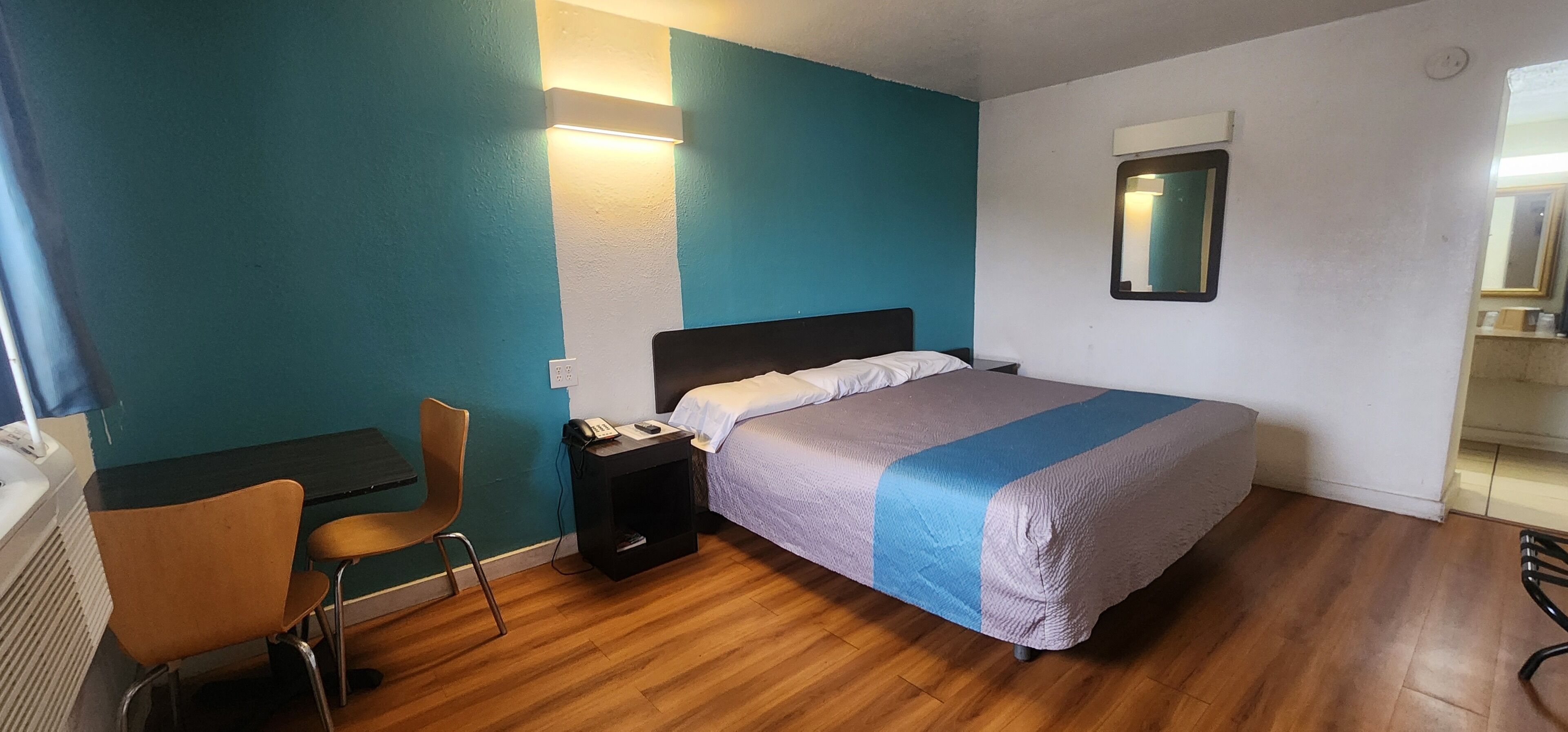 Wi-Fi de cortesia, roupa de cama