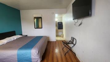 Free WiFi, bed sheets