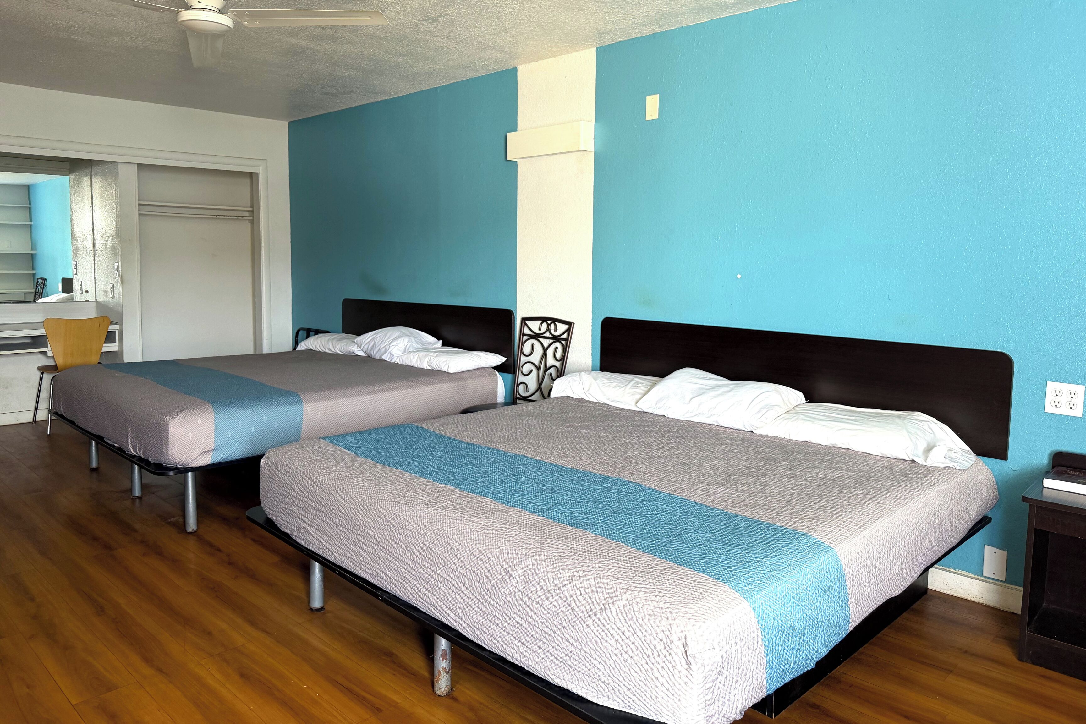 Free WiFi, bed sheets