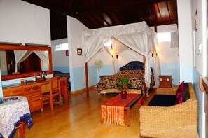 Suite | Safe på rommet, skrivebord og wi-fi (inkludert)