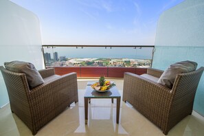 Balcony - BURJ on BAY Hotel (Kfar Yassine)