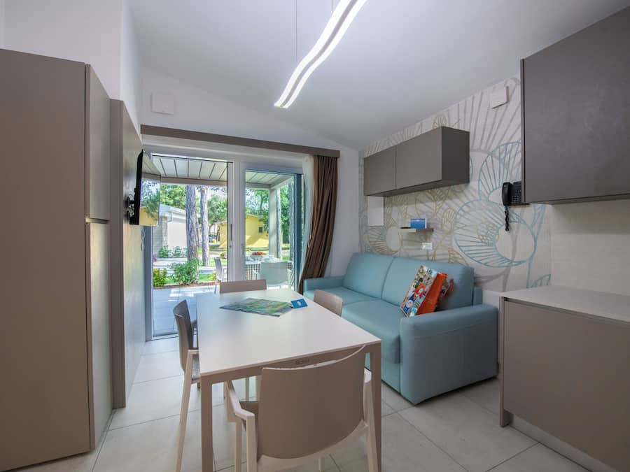 Comfort Villa (5 PAX) | Living area | 32-inch flat-screen TV with digital channels, TV, ping pong