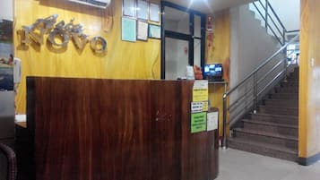 Quầy tiếp tân