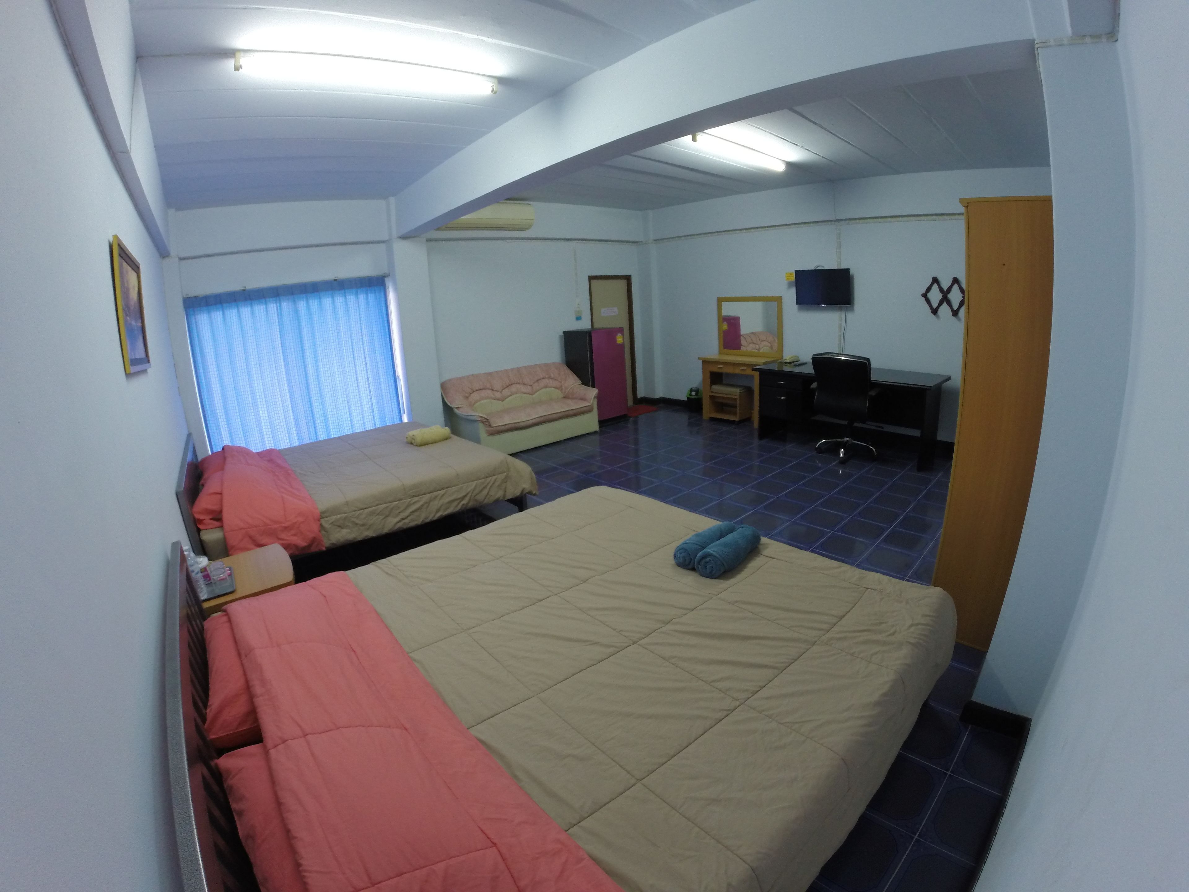 grand room | desk, blackout curtains, rollaway beds, free wifi