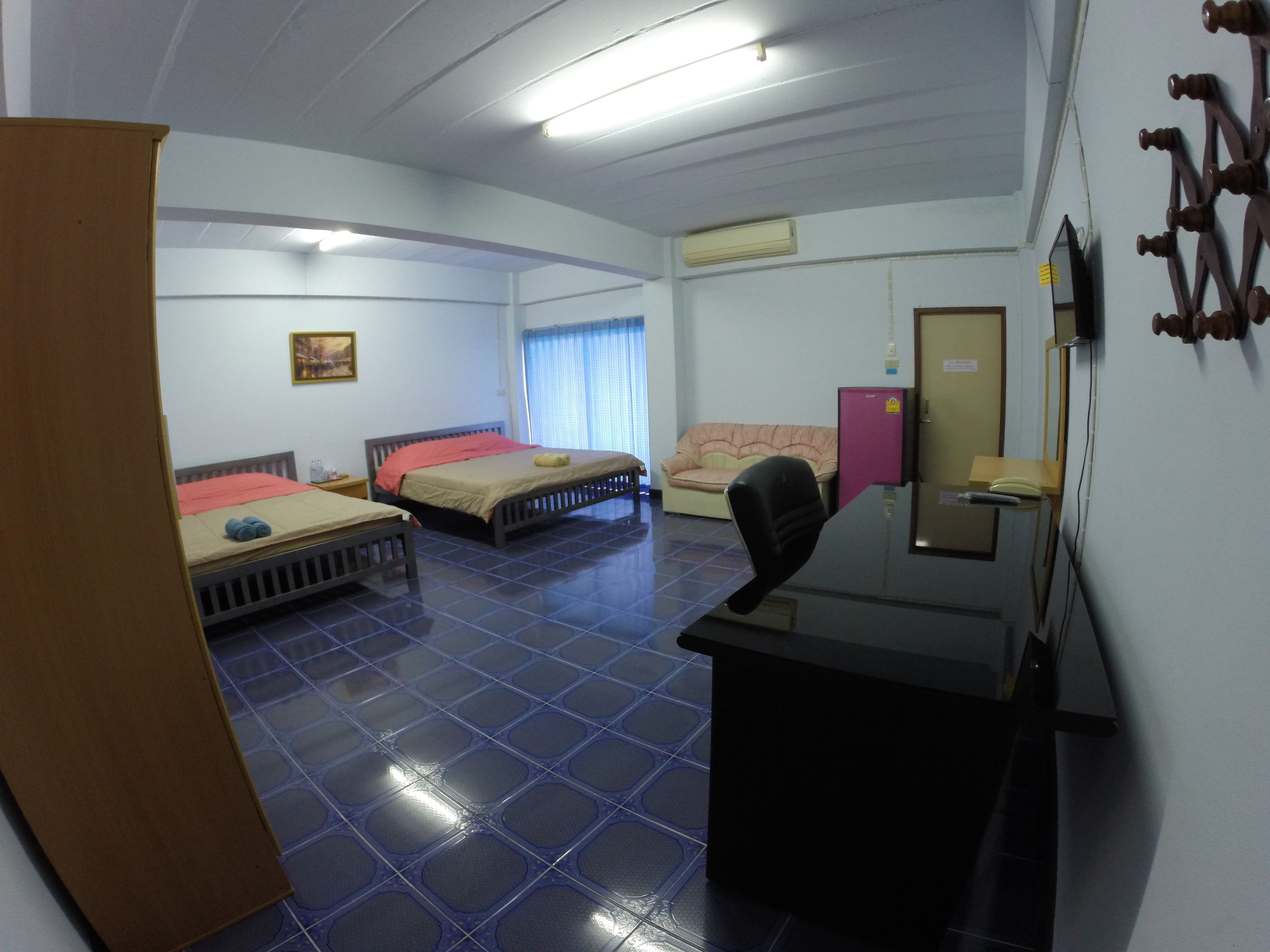 grand room | desk, blackout curtains, rollaway beds, free wifi