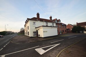 Exterior - Easton Guest House (Norwich)