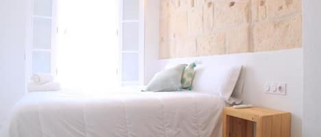 Double Room | Desk, blackout drapes, free WiFi