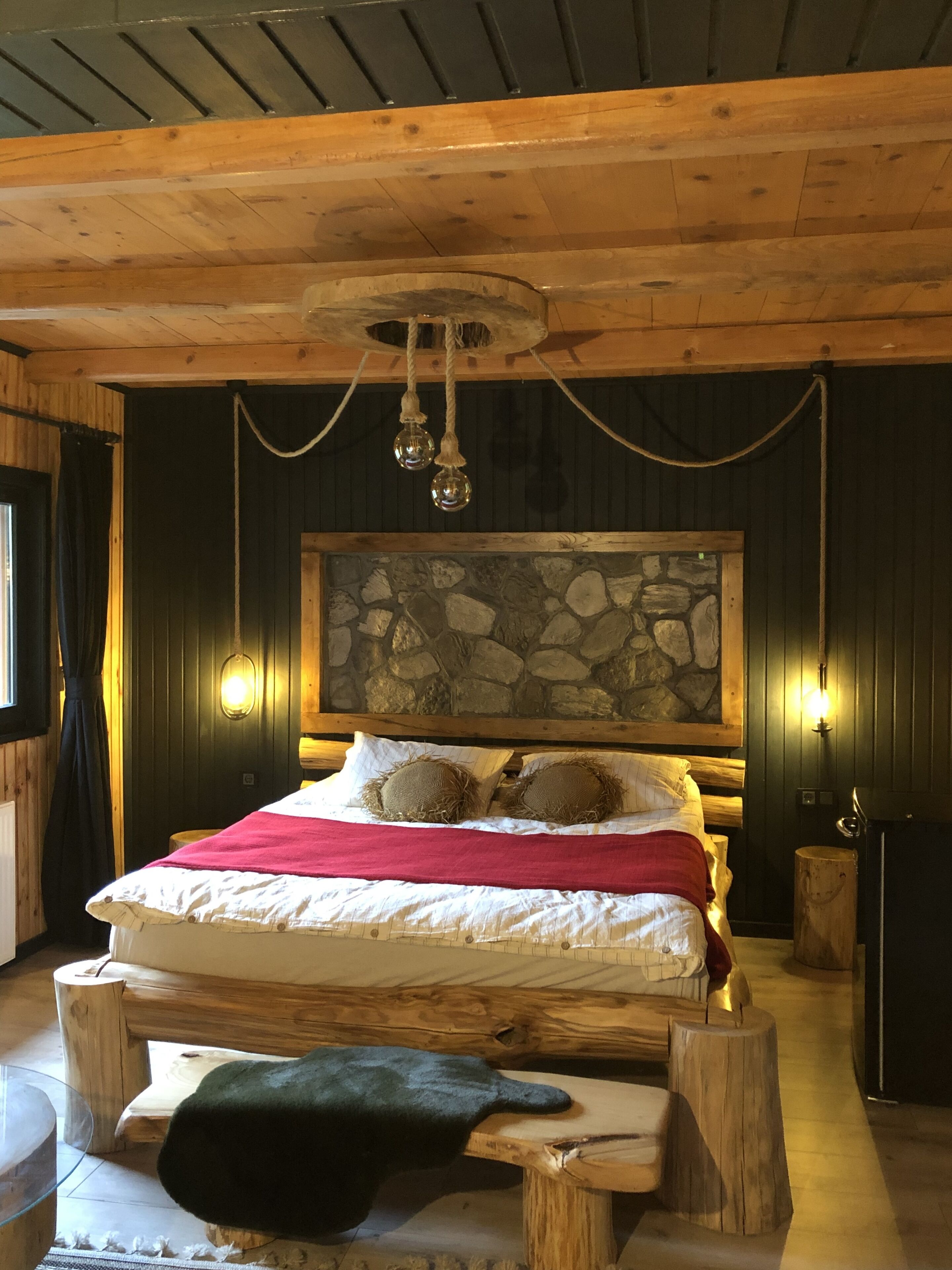 premium room | 1 bedroom, premium bedding, desk, laptop workspace