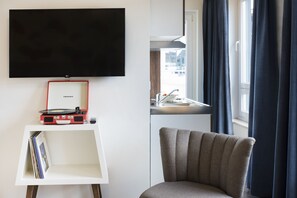 Large | Room amenity - KONCEPT Hotel Zum Kostbaren Blut (Cologne)