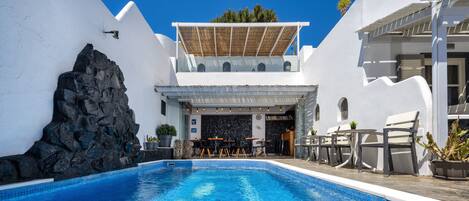 Outdoor pool, pool umbrellas