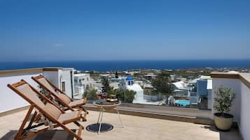 Deluxe Apartment, Sea View | Terrace/patio