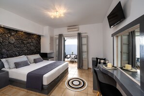 Superior Room | Blendingsgardiner, lydisolert, wi-fi (inkludert) og sengetøy