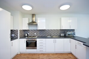 Appartement, 5 chambres, cuisine | Cuisine privée