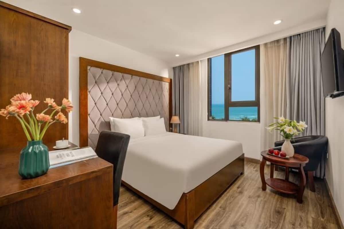 Minibar, desk, blackout curtains, soundproofing