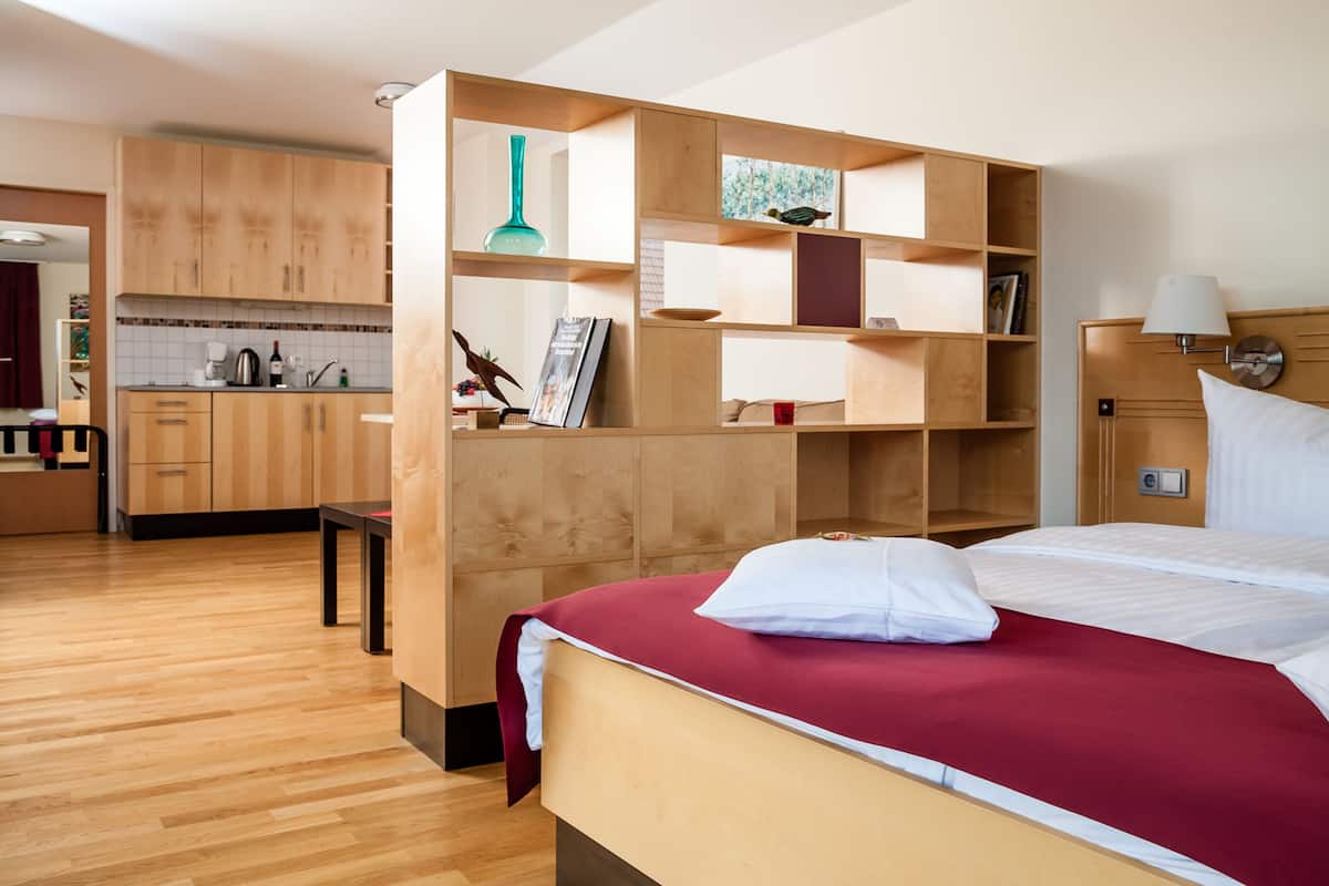 1 bedroom, hypo-allergenic bedding, in-room safe, desk