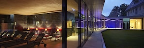 Sauna, Dampfbad, Körperbehandlungen, Warmsteinmassagen