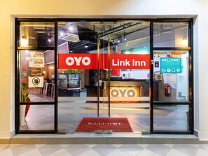 Property entrance - Hotel O Link Inn (Johor Bahru)