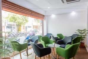 Property entrance - Novina (Malé)