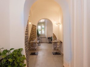 Interior - Domus Colosseo Hotel (Rome)