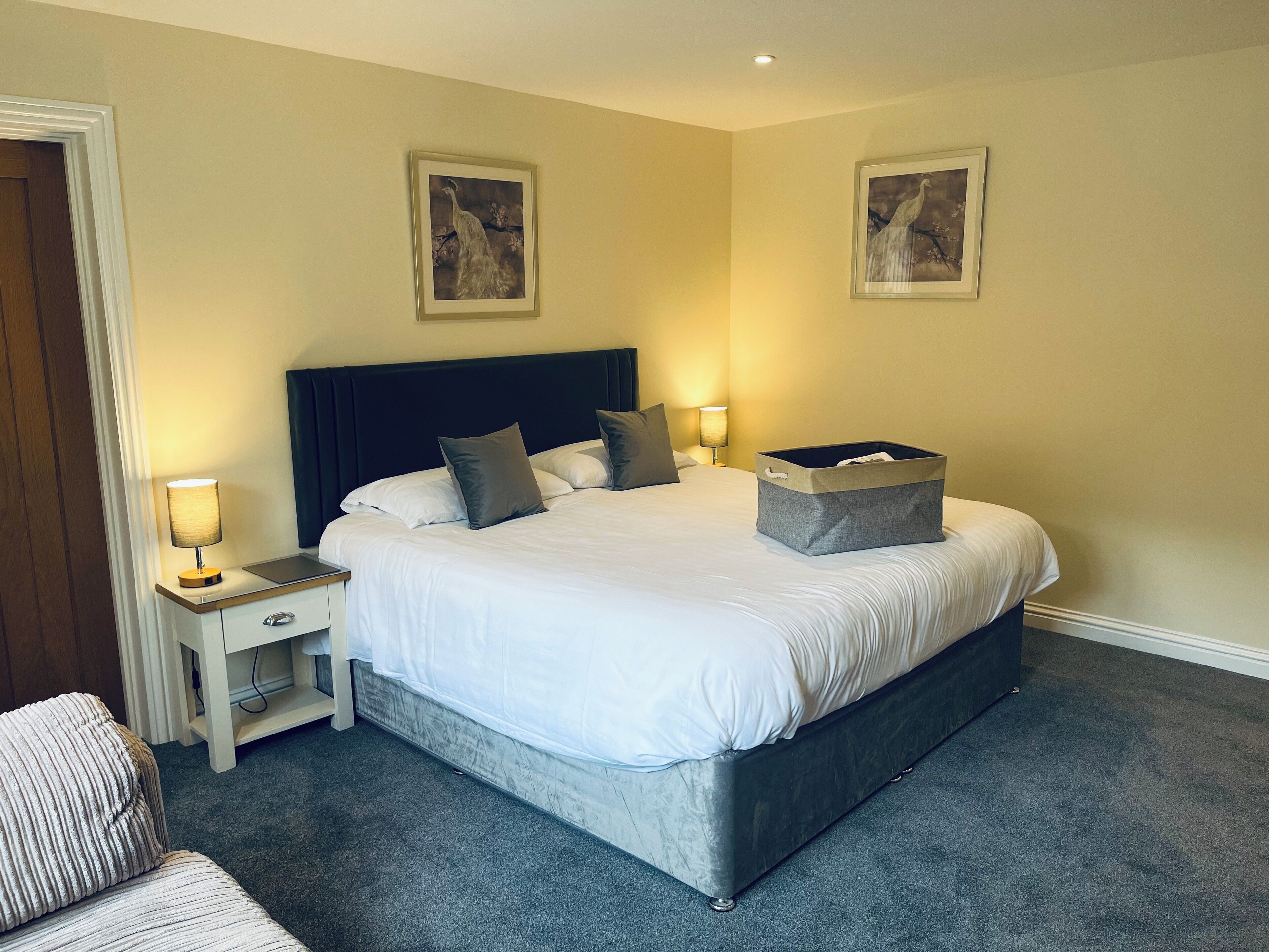 Chambre Double Supérieure | Literie de qualité supérieure, bureau