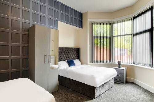 Standard Triple Room, Multiple Beds, Shared Bathroom | Free WiFi, bed sheets