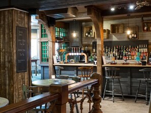 Bar (on property) - The Pub On The Hoe (Plymouth)